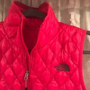 XS North Face quilted vest